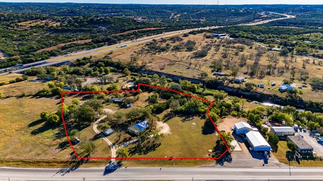 899 Harper Rd, Kerrville, TX 78028
