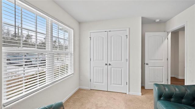 4035 Meredith Woods Lane, Winston-salem, NC 27107