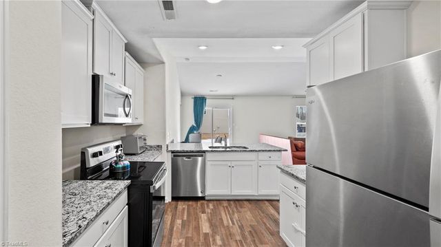 4035 Meredith Woods Lane, Winston-salem, NC 27107