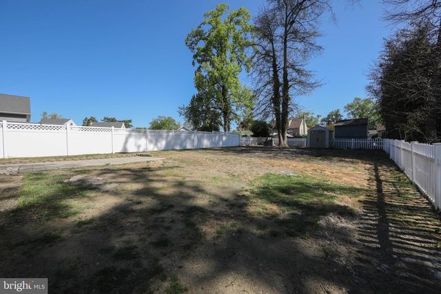 60 N OAKLAND AVE, Runnemede, NJ 08078