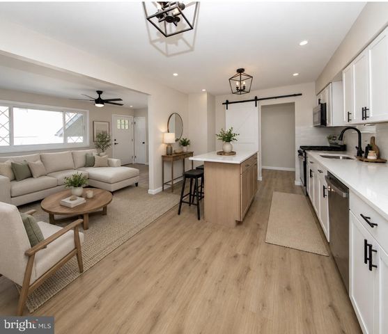 60 N OAKLAND AVE, Runnemede, NJ 08078