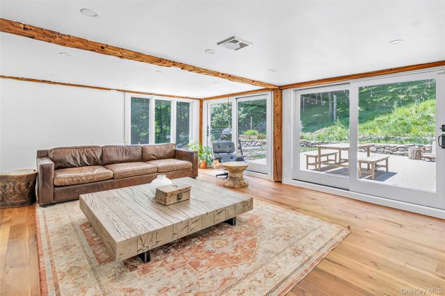 69 Primrose Street, Katonah, NY 10536