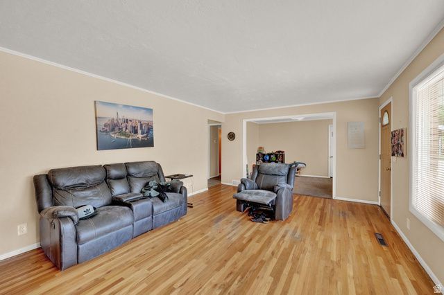 927 E 5650 S, Murray, UT 84121