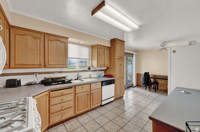 927 E 5650 S, Murray, UT 84121