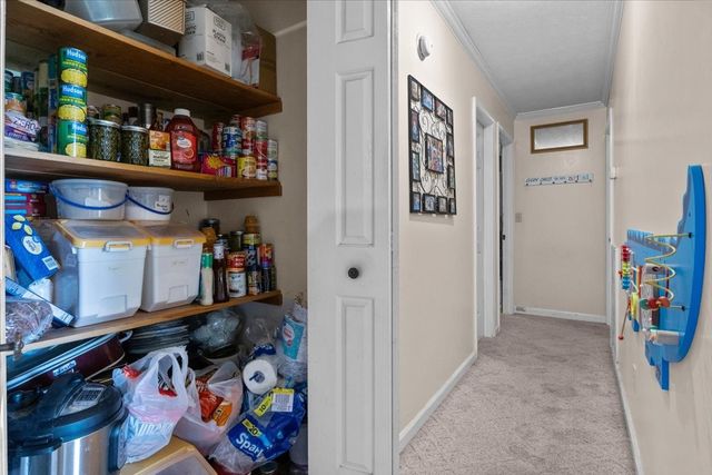169 Oak Crest Dr, Tennessee Ridge, TN 37178