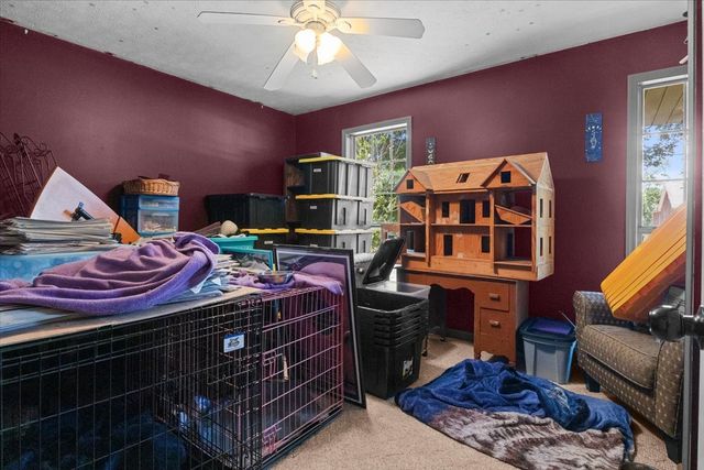169 Oak Crest Dr, Tennessee Ridge, TN 37178