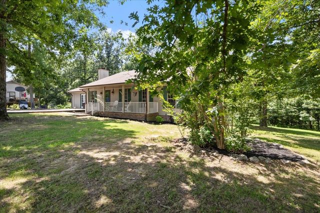 169 Oak Crest Dr, Tennessee Ridge, TN 37178