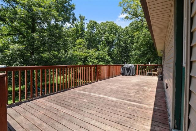 169 Oak Crest Dr, Tennessee Ridge, TN 37178