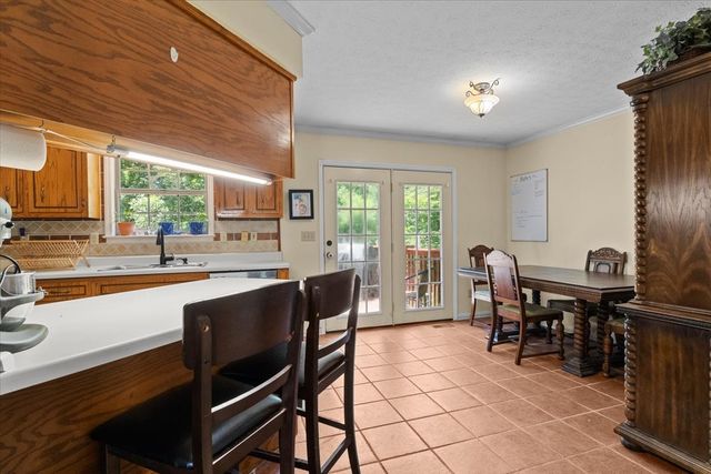 169 Oak Crest Dr, Tennessee Ridge, TN 37178