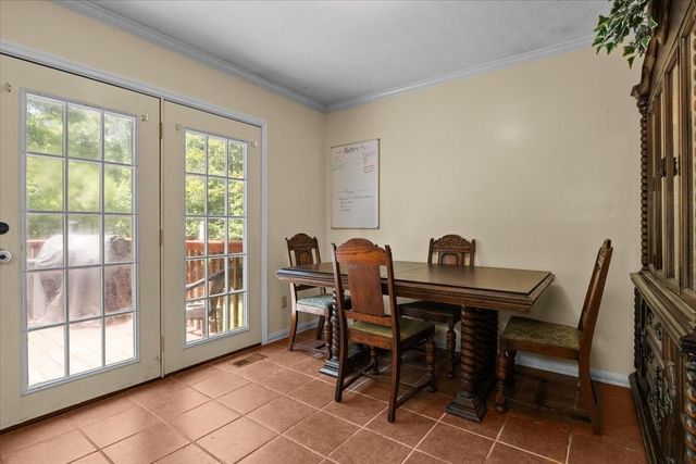 169 Oak Crest Dr, Tennessee Ridge, TN 37178