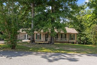 169 Oak Crest Dr, Tennessee Ridge, TN 37178