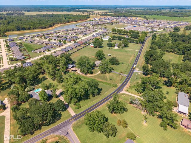 4938 Swan Lake Road, Bossier City, LA 71111