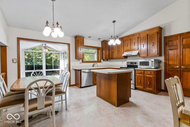 3382 Eden Park Place, Carmel, IN 46033
