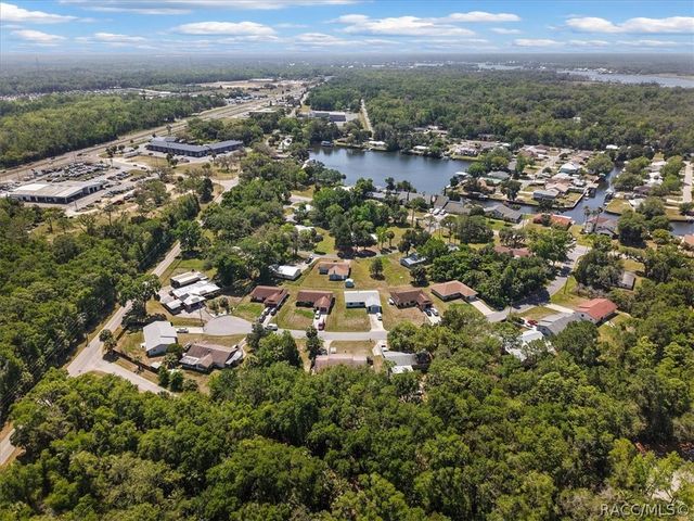 10765 W Spring Circle, Crystal River, FL 34428