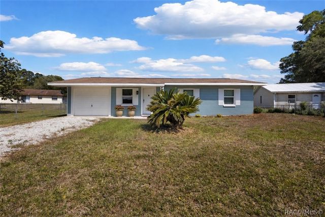 10765 W Spring Circle, Crystal River, FL 34428