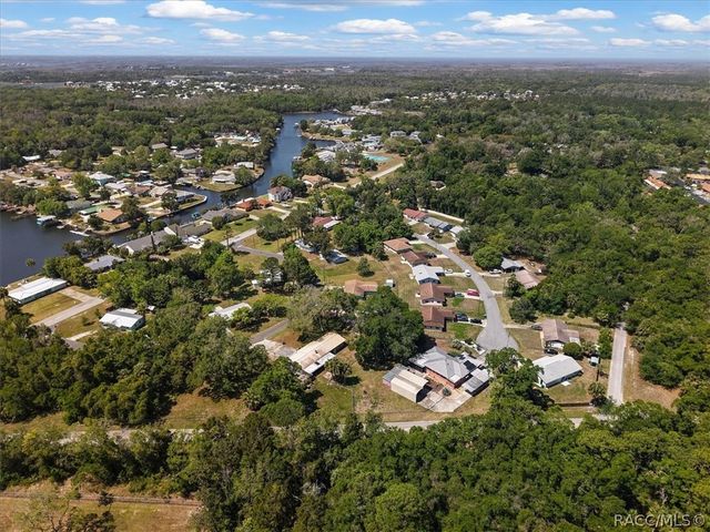 10765 W Spring Circle, Crystal River, FL 34428