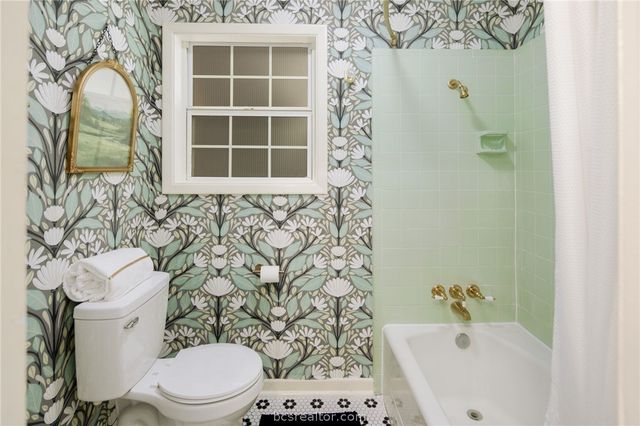 2402 Morris Lane, Bryan, TX 77802