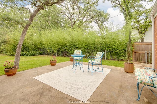 2402 Morris Lane, Bryan, TX 77802