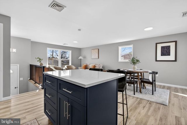 1721 PIONEER RD, Lancaster, PA 17602