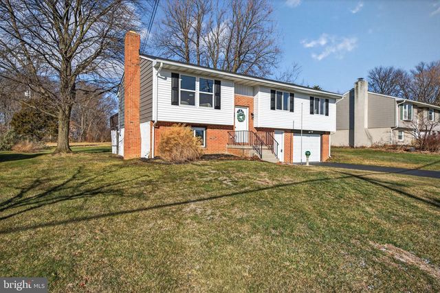 1721 PIONEER RD, Lancaster, PA 17602