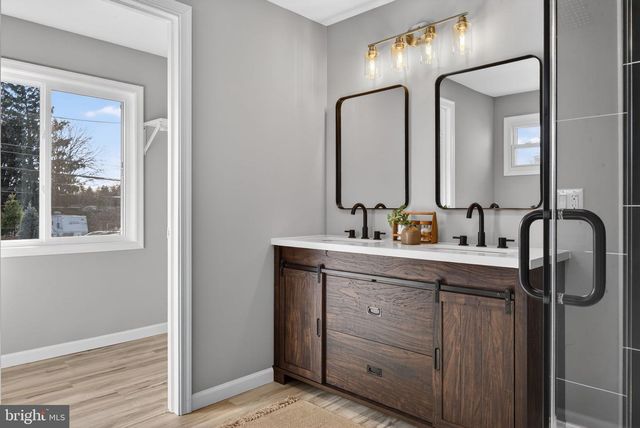 1721 PIONEER RD, Lancaster, PA 17602