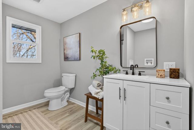 1721 PIONEER RD, Lancaster, PA 17602