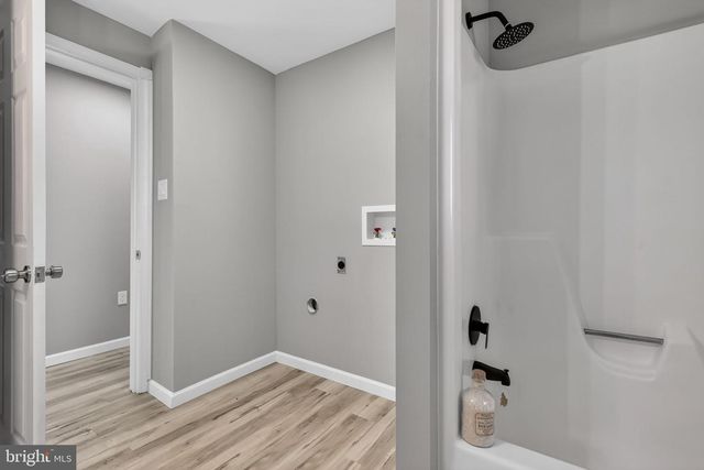 1721 PIONEER RD, Lancaster, PA 17602