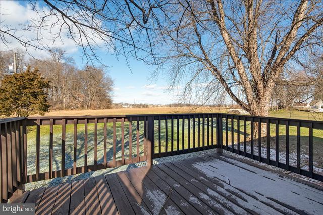 1721 PIONEER RD, Lancaster, PA 17602