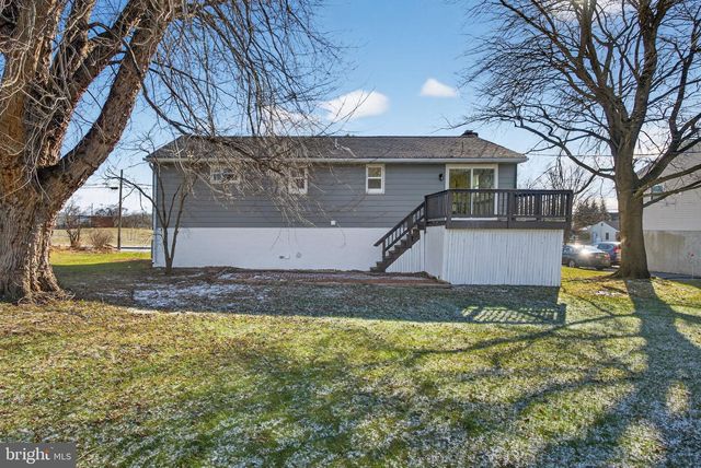 1721 PIONEER RD, Lancaster, PA 17602