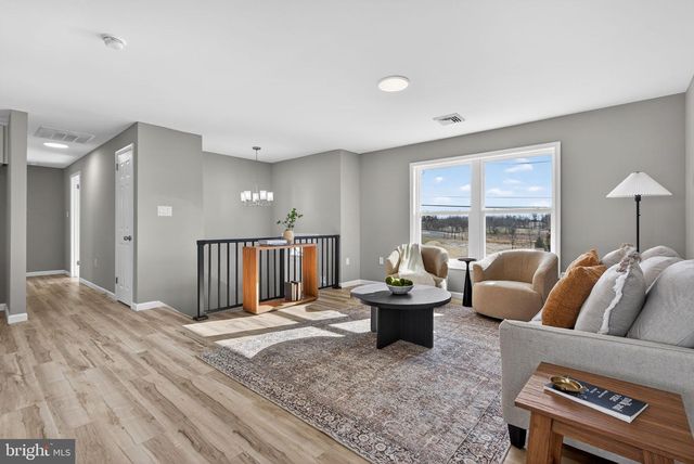 1721 PIONEER RD, Lancaster, PA 17602