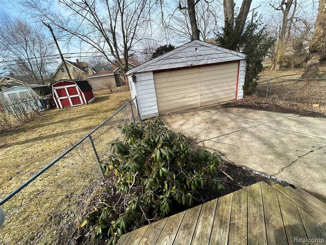 916 Owana Avenue, Royal Oak, MI 48067