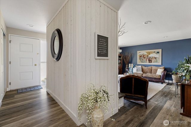 750 SW Thornberry Drive, Oak Harbor, WA 98277