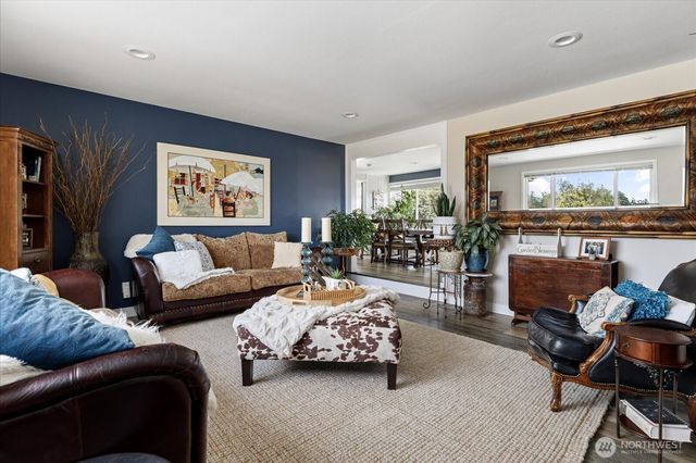 750 SW Thornberry Drive, Oak Harbor, WA 98277