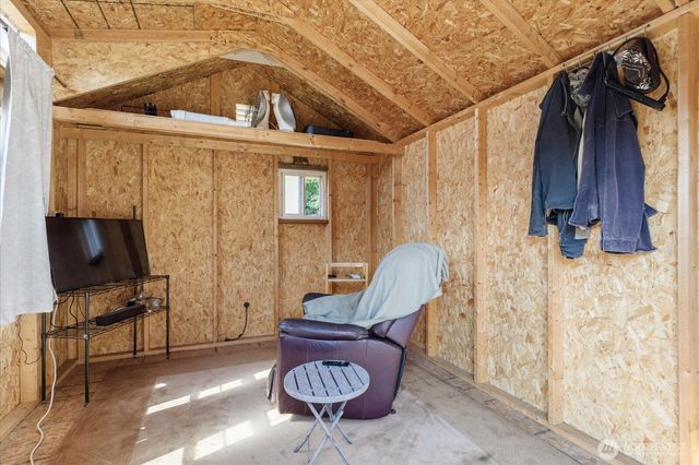 750 SW Thornberry Drive, Oak Harbor, WA 98277