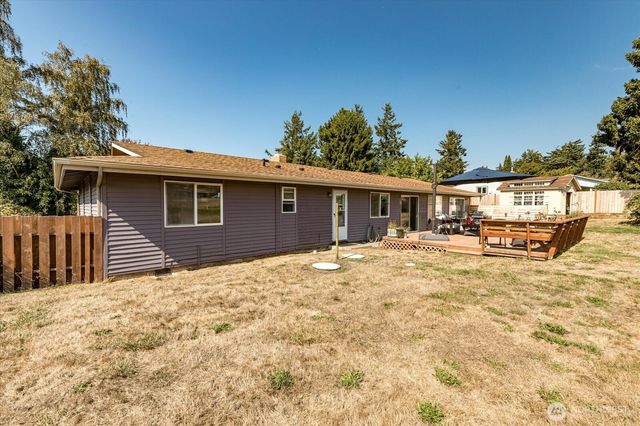 750 SW Thornberry Drive, Oak Harbor, WA 98277