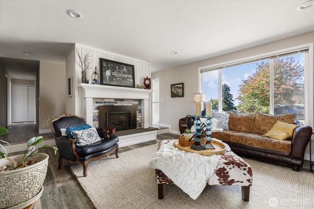 750 SW Thornberry Drive, Oak Harbor, WA 98277