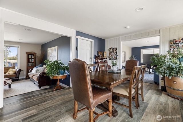 750 SW Thornberry Drive, Oak Harbor, WA 98277