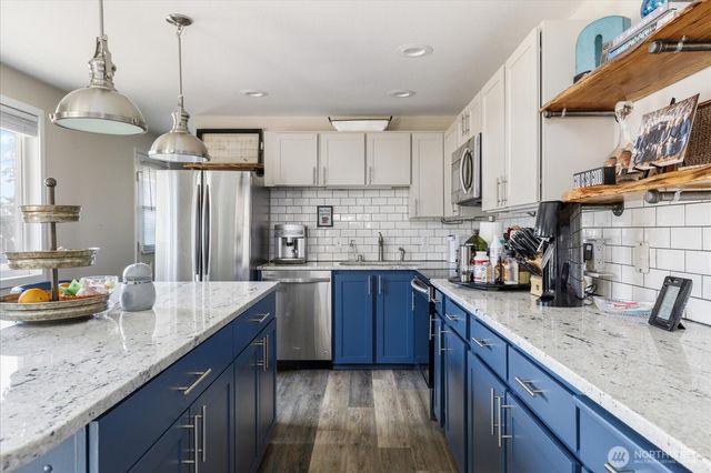 750 SW Thornberry Drive, Oak Harbor, WA 98277