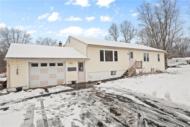 2466 Reed Road, Waterloo, NY 13165