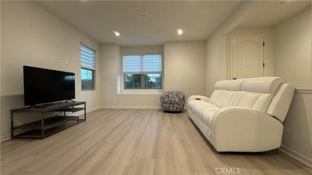110 Sunnyside, Irvine, CA 92618