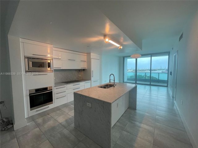 900 Biscayne Blvd 1704, Miami, FL 33132