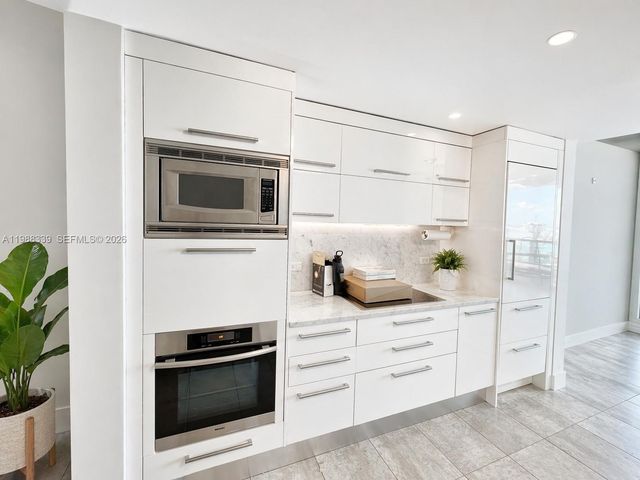 900 Biscayne Blvd 1704, Miami, FL 33132