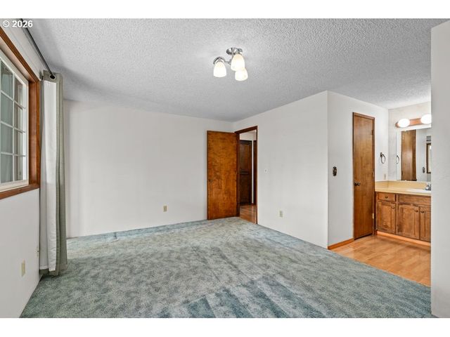 2276 B St, Hubbard, OR 97032