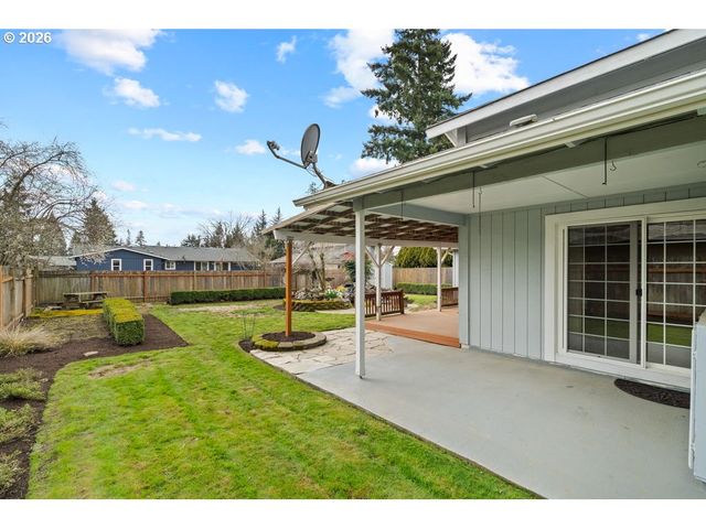 2276 B St, Hubbard, OR 97032