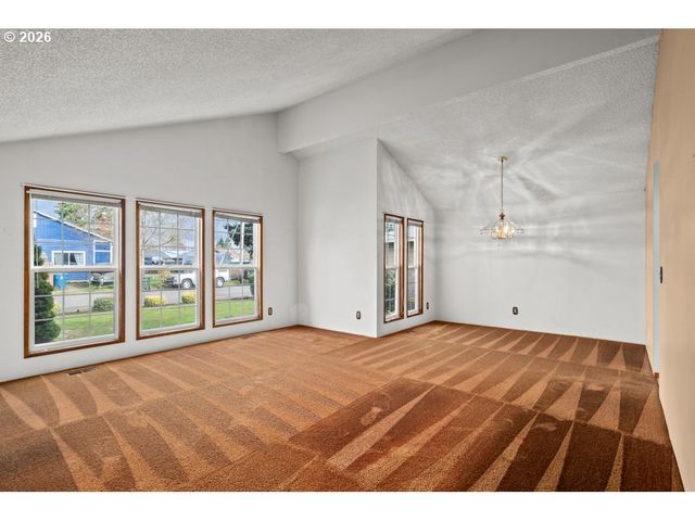 2276 B St, Hubbard, OR 97032