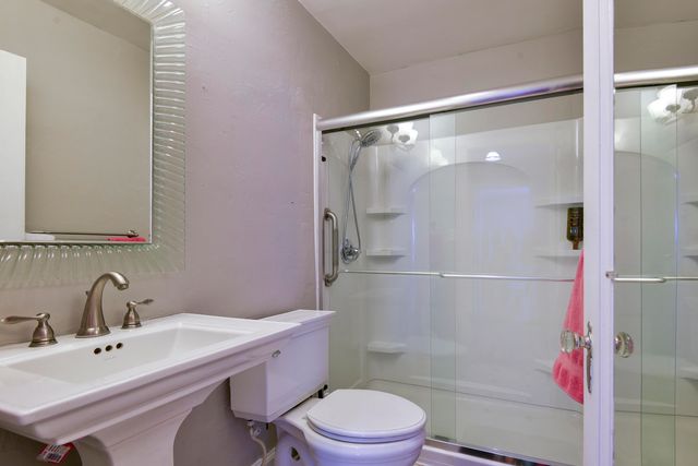 3007 E Beaumont Street, Springfield, MO 65804