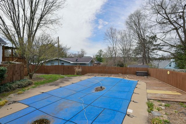 3007 E Beaumont Street, Springfield, MO 65804