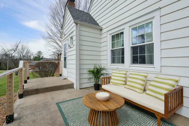 3007 E Beaumont Street, Springfield, MO 65804