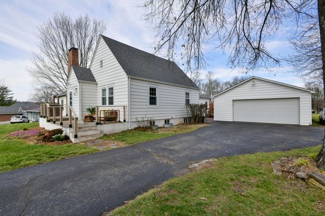 3007 E Beaumont Street, Springfield, MO 65804