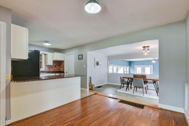 3007 E Beaumont Street, Springfield, MO 65804